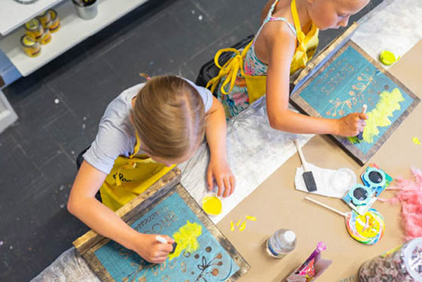 kids-events-image-2 Kids Painting at Workshop