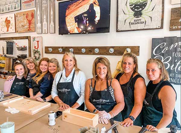 workshop-experience-mobile Ladies' Night Out at Board & Brush